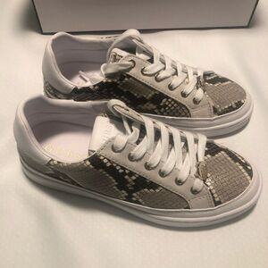 Guess Sneakers Womens 6 White